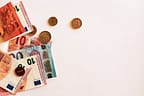 price of eating in a restaurant